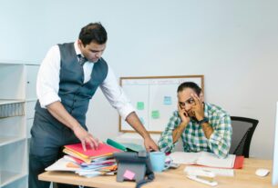 A Landlord’s Guide to Deducting Employee/Contractor Wages